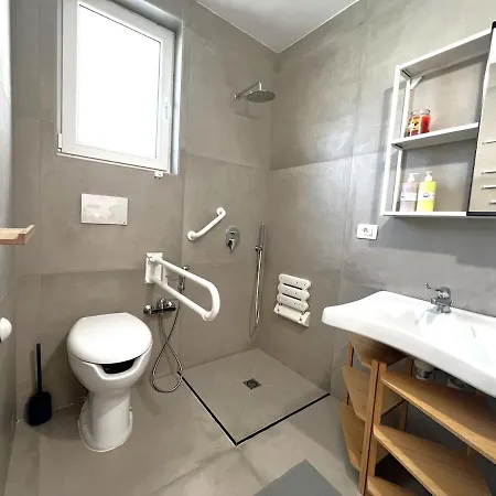 Liberty Depandance 2 바리